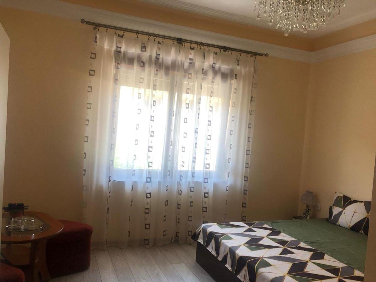 Appartamento Casa Simionov Băile Herculane Esterno foto